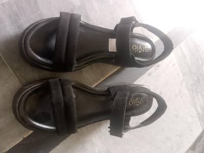 Best footwear casually sandals