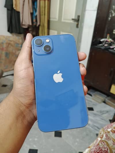 Apple iPhone 13