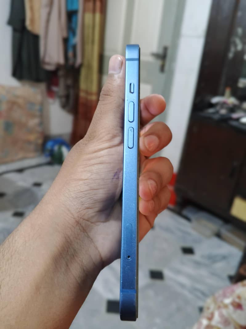 Apple iPhone 13 3