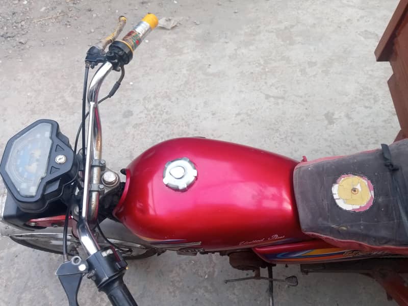 united loader riksha 3