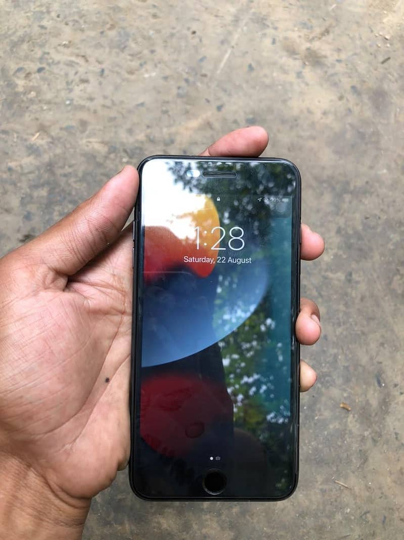 Apple iPhone 7 Plus 0