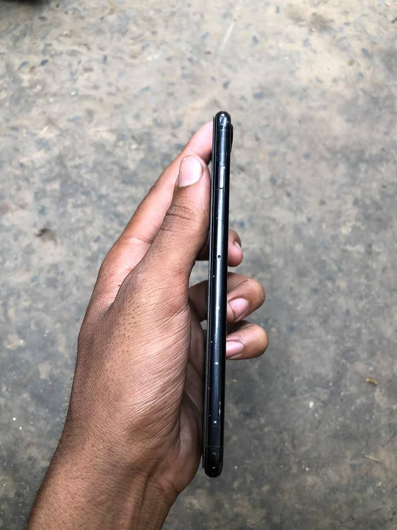 Apple iPhone 7 Plus 3