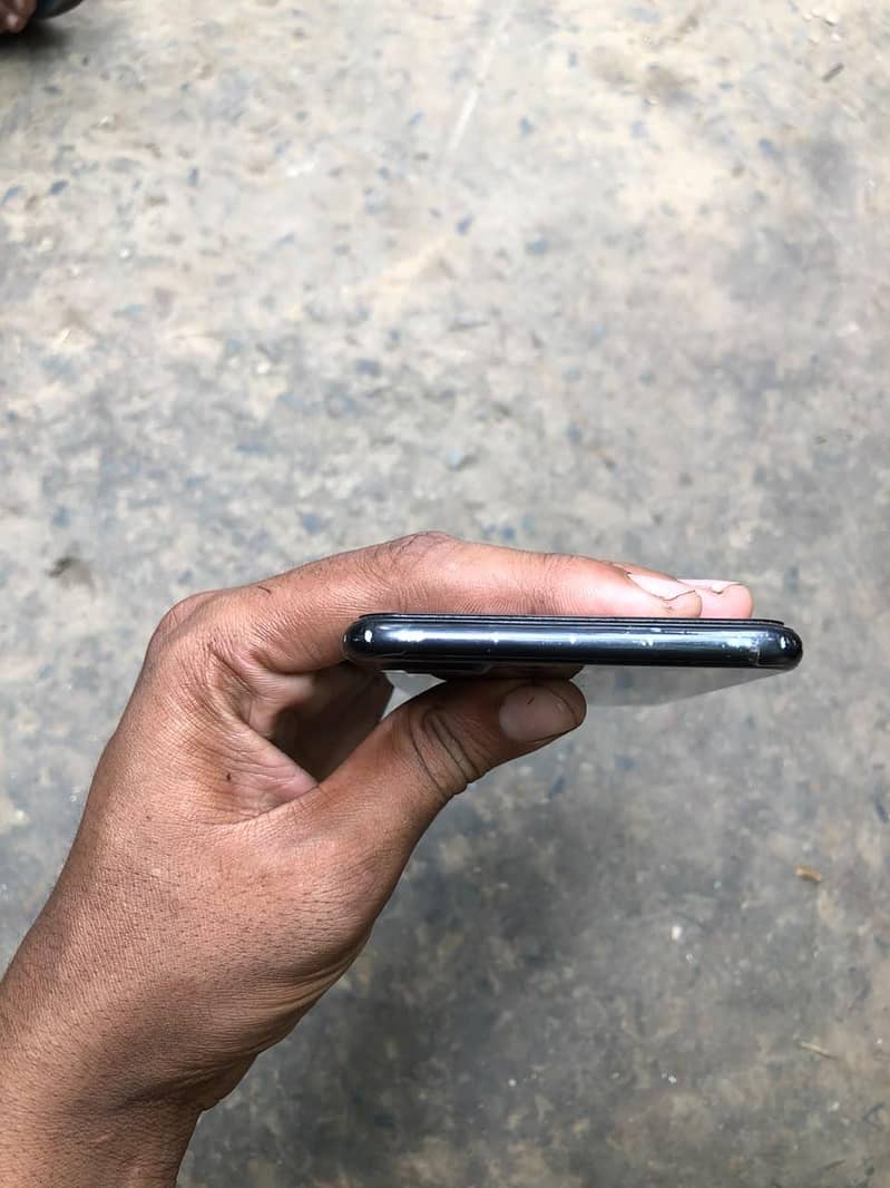 Apple iPhone 7 Plus 4
