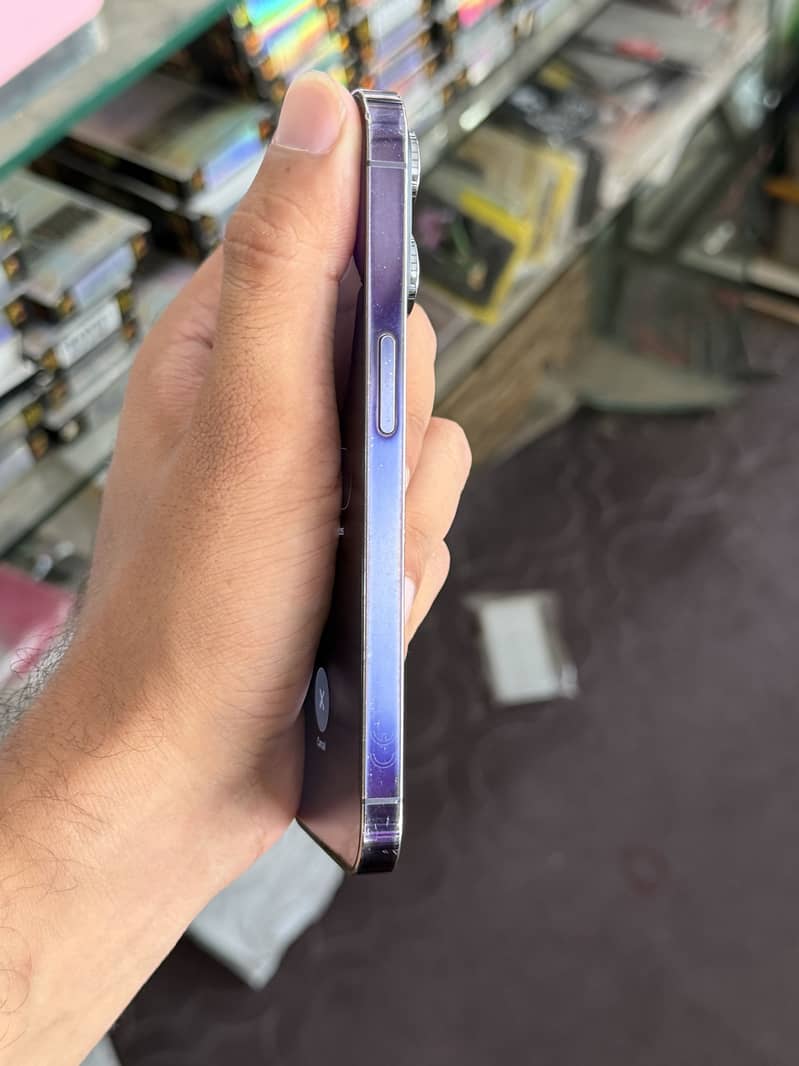 Apple iPhone 14 Pro 3