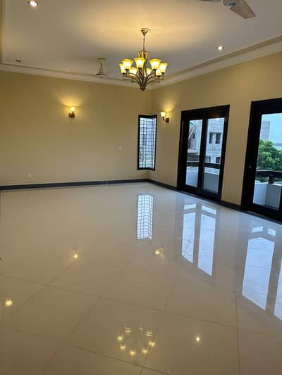 PREMIUM 500 SQUARE YARD INDEPENDENT UPPER PORTION FOR RENT
