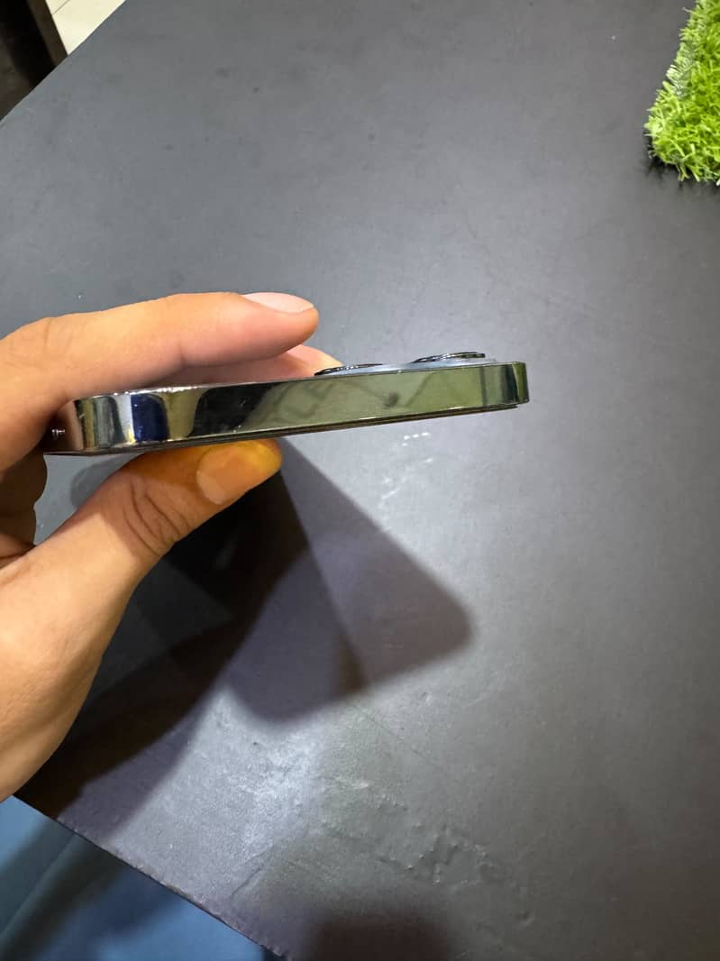 iPhone 12 Pro Max FU 4