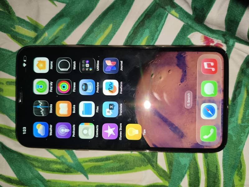 Apple iPhone 11 Pro Max 4