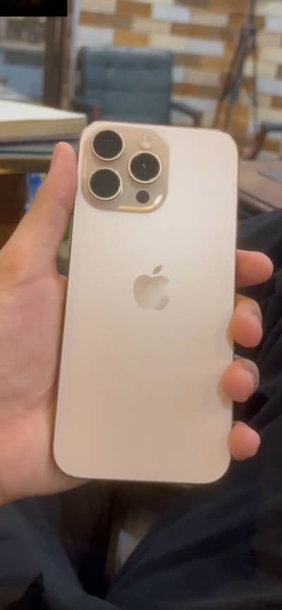 Apple iPhone 16 Pro Max