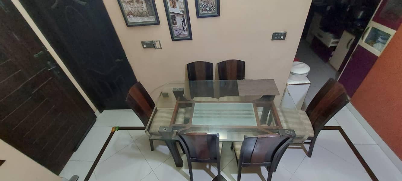 6 seater used Dining Table 3