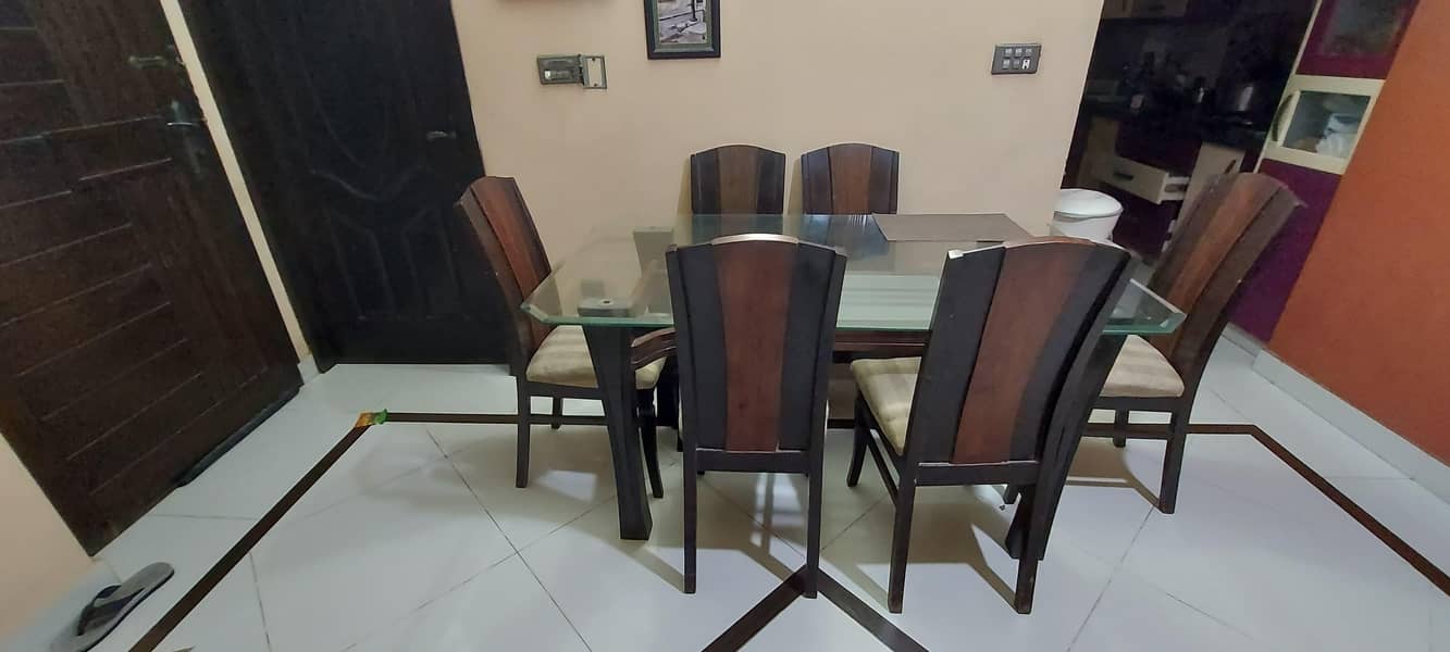 6 seater used Dining Table 5