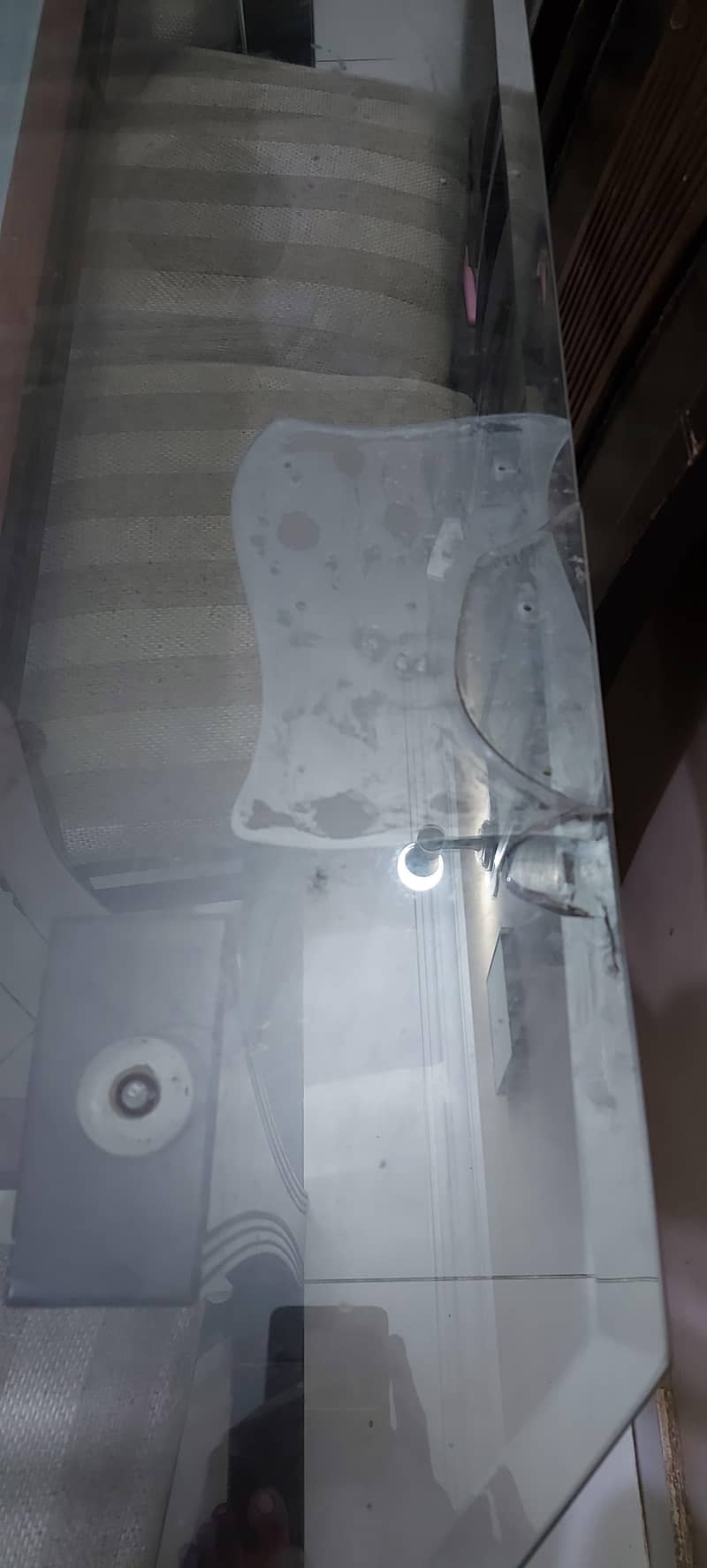 6 seater used Dining Table 8