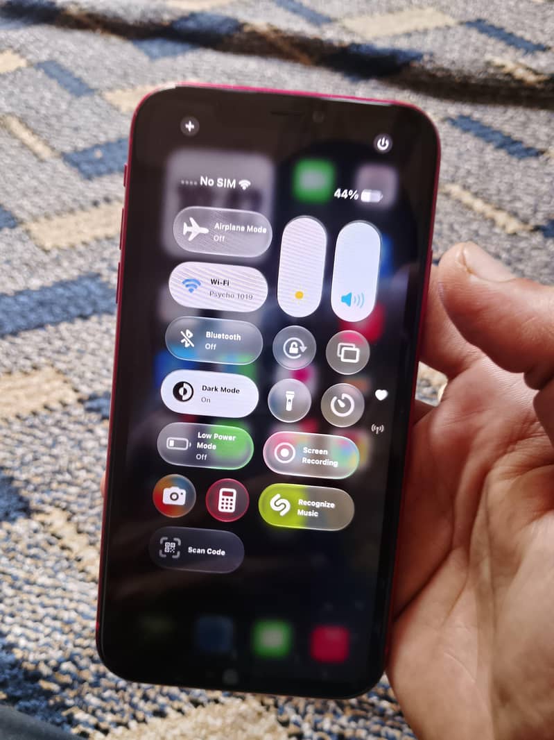 Apple iPhone 11 4