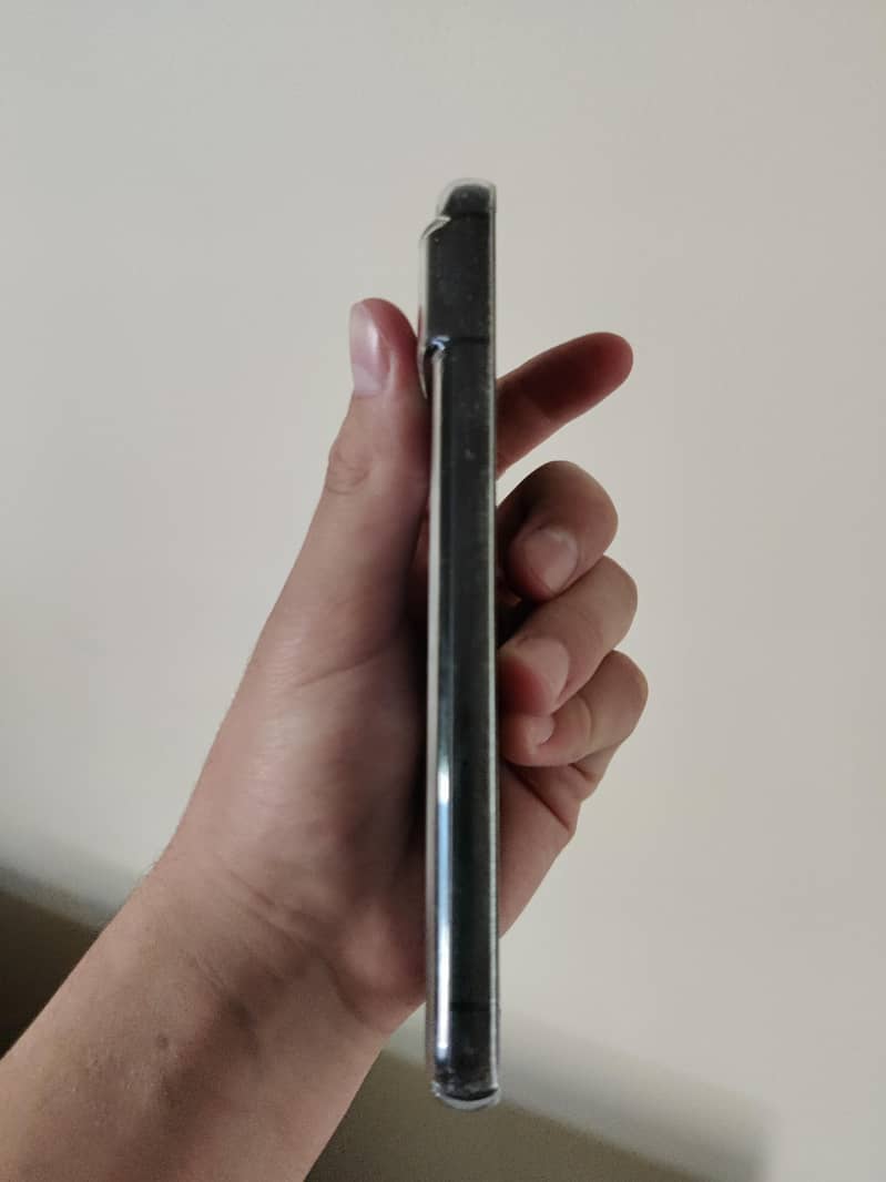 Google Pixel 8 5