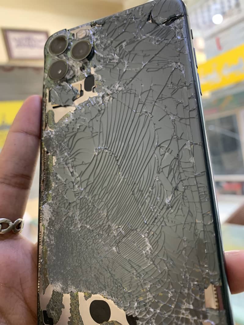 Apple iPhone 11 Pro Max 0