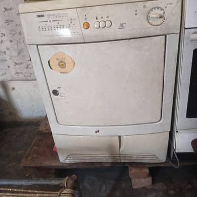 Zanussi 6kg Condenser Dryer TC7124 - XtraCapacity - Lahore*