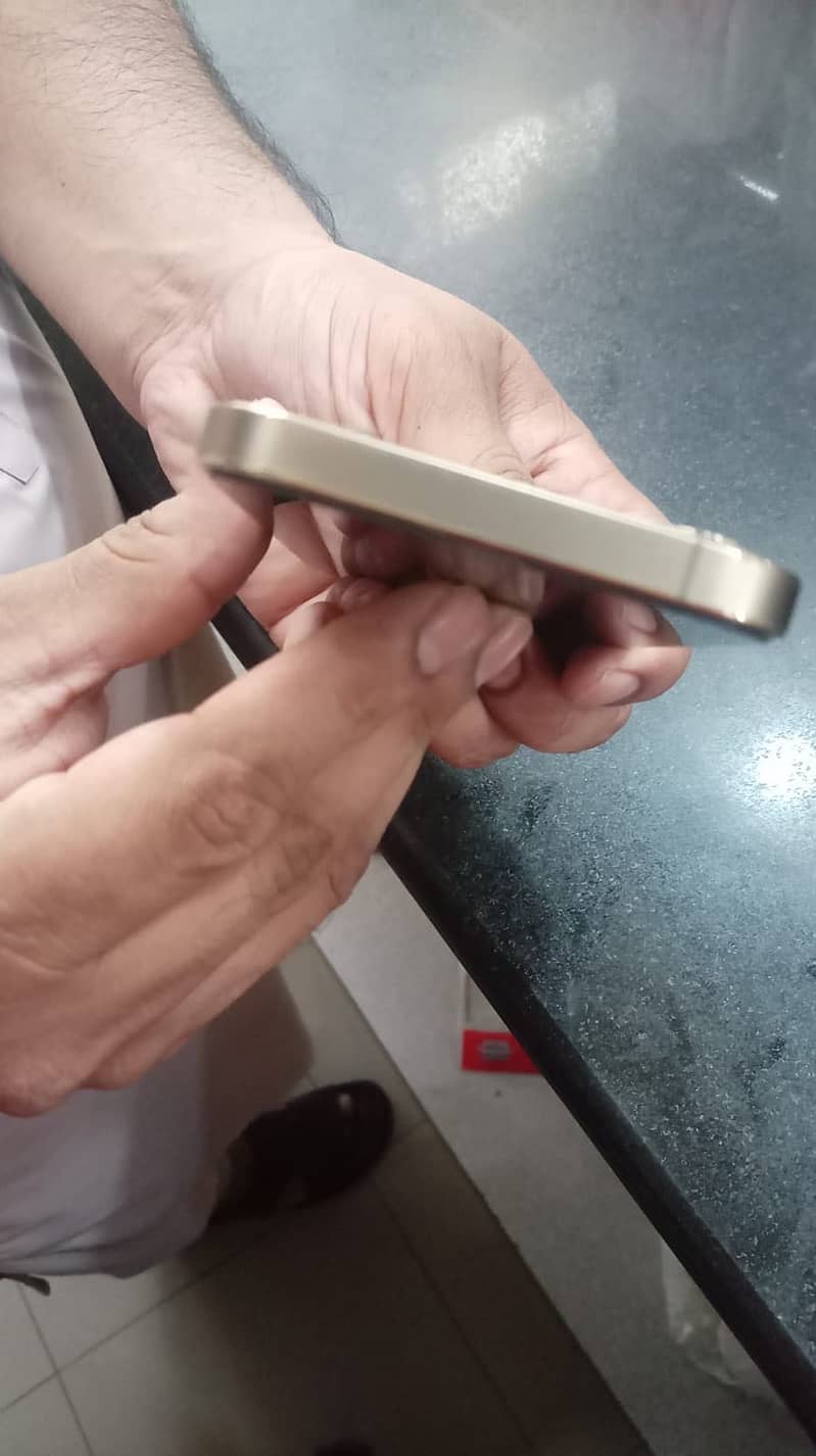 Apple iPhone 12 pro 5