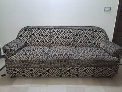 sofa for sell . .