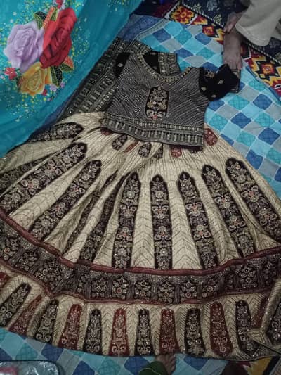 valvet /silk lehnga