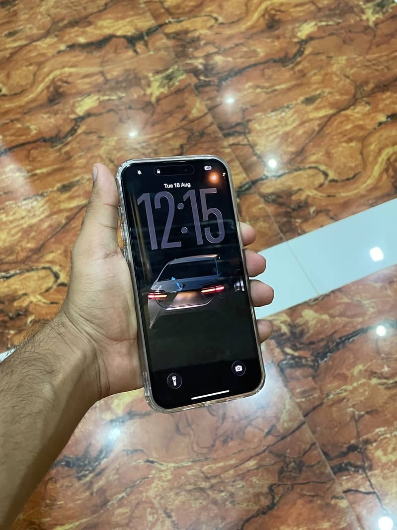 Apple iPhone 15 Pro Max 2