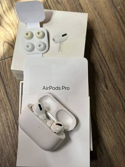 AirPods Pro (1st Gen)