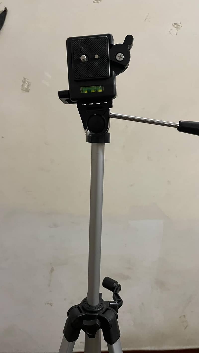 TRIPOD 13