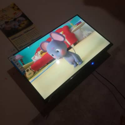 Led 32 inches New