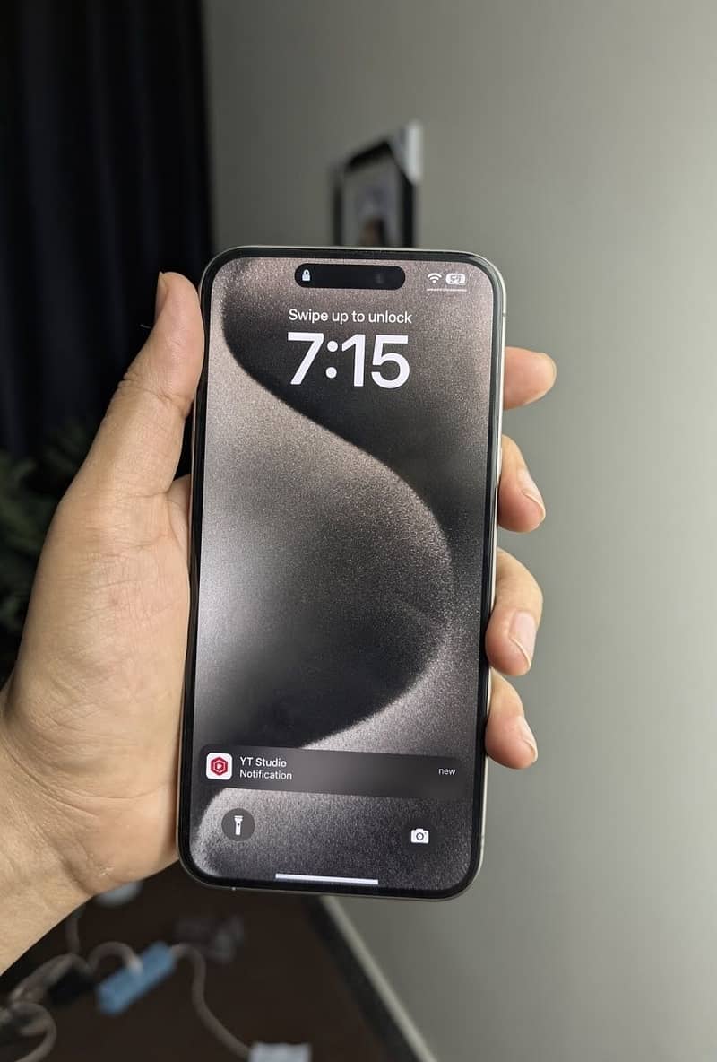 Apple iPhone 15 Pro Max 2