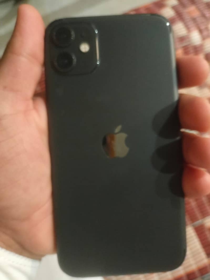 iPhone 11 3