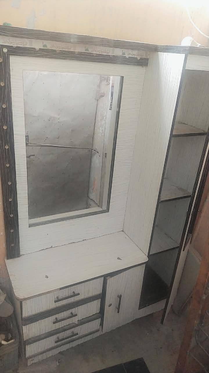 mirror table 1