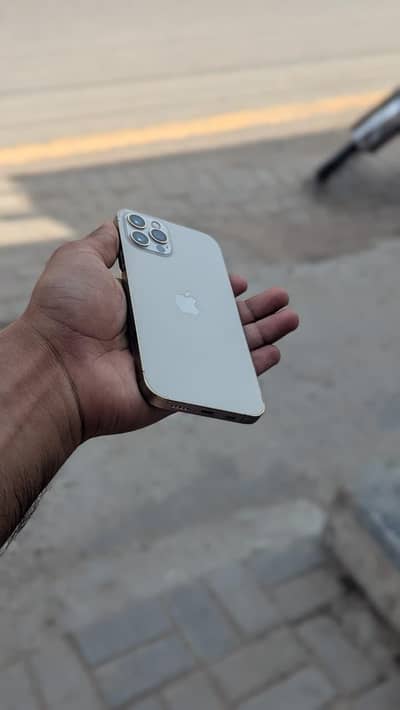Apple iPhone 12 Pro