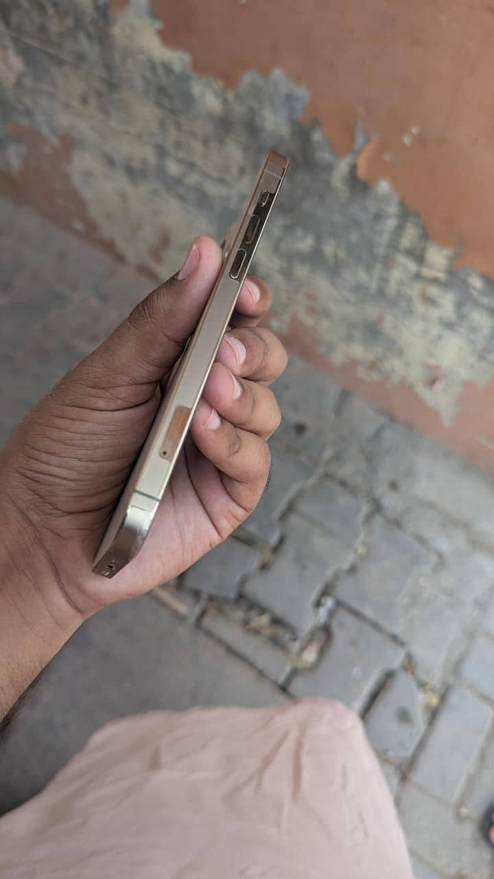Apple iPhone 12 Pro 5