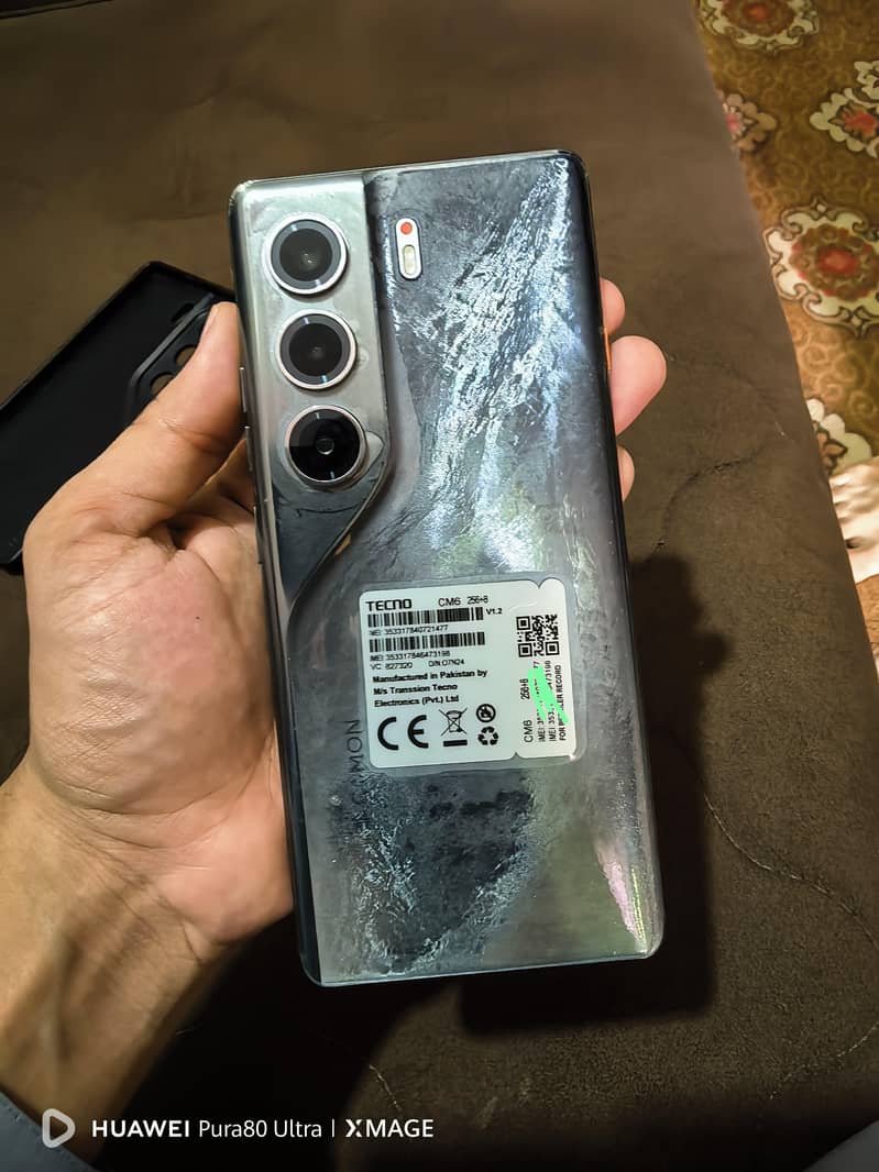 Tecno CAMON 40 Pro 1