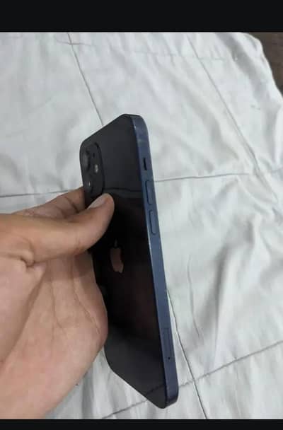 iphone 12 64gb non PTA 83% BH with charger