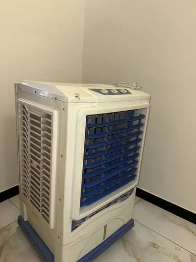 Air cooler for sale work on light and ups.