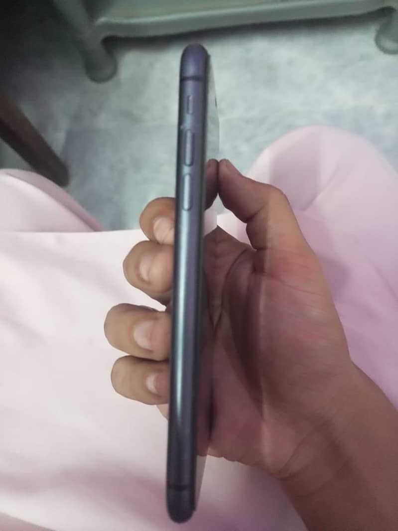 Apple iPhone 11 5