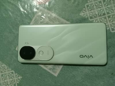 Vivo V40e