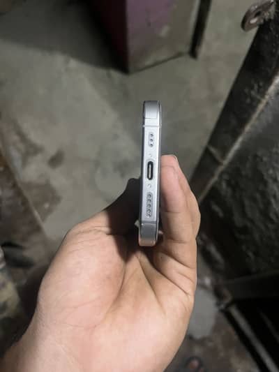 Apple iPhone 16 Pro