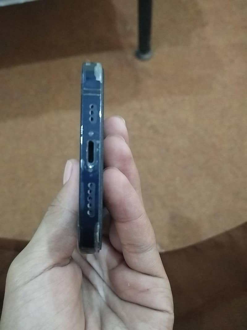 Apple iPhone 12 0