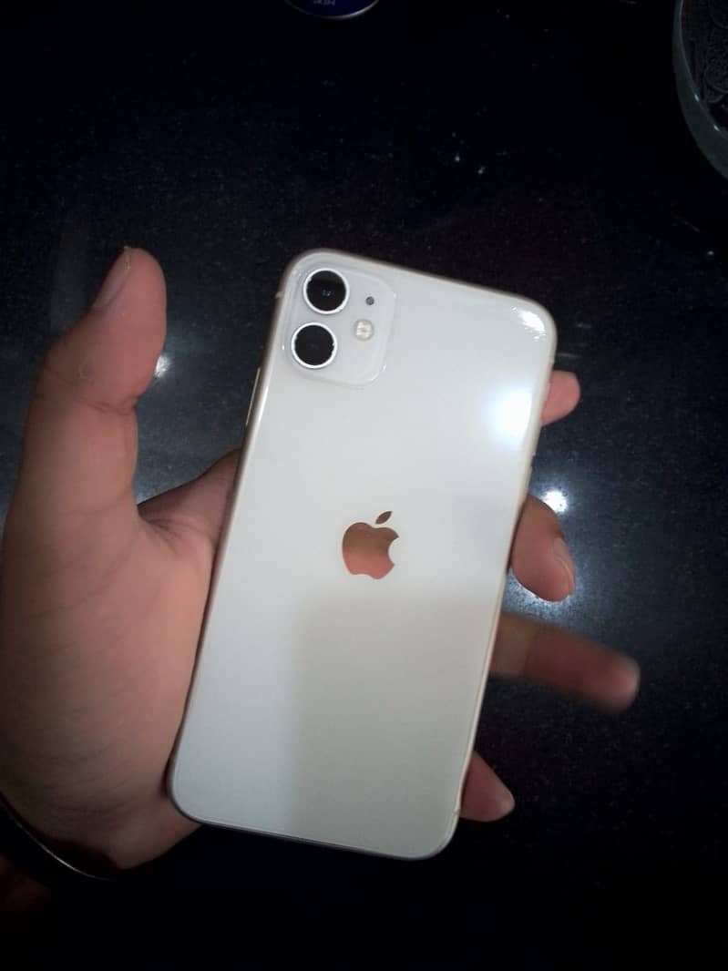 Apple iPhone 11 3
