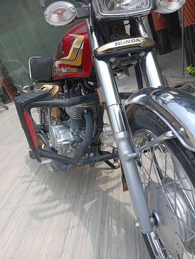Honda CG 125 Golden Edition