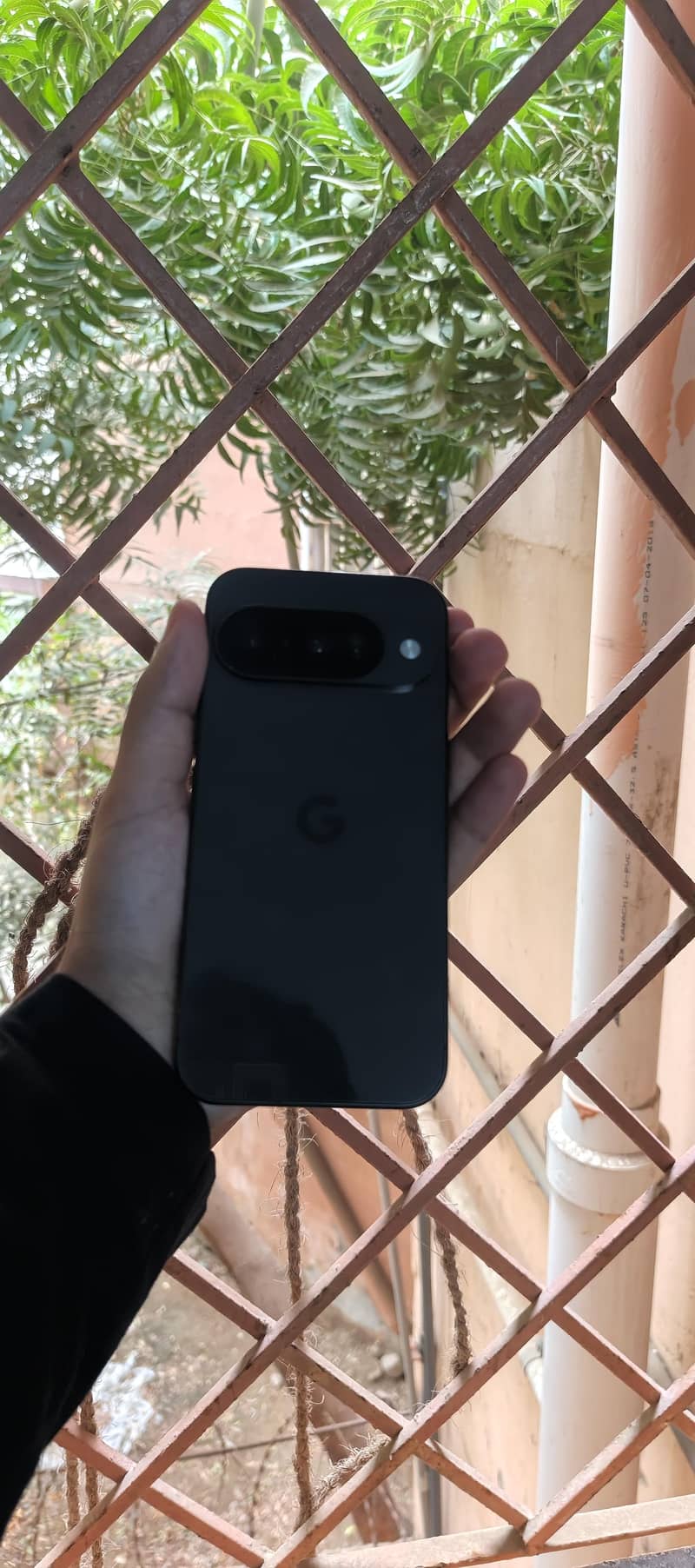 Google Pixel 10 3