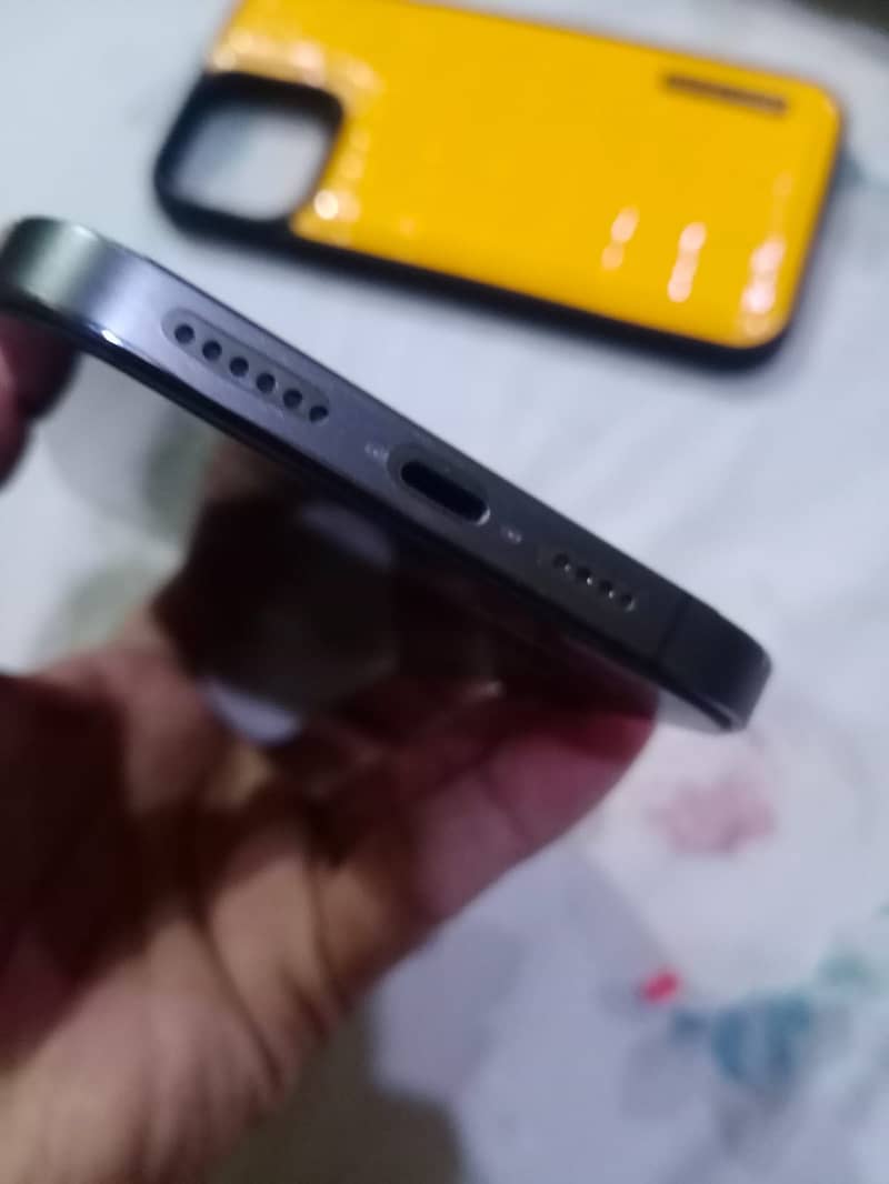 Apple iPhone 12 Pro Max 4
