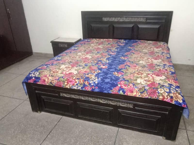 Bed Set With Side Table and Dressing Table 3