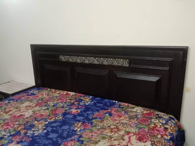 Bed Set With Side Table and Dressing Table 4