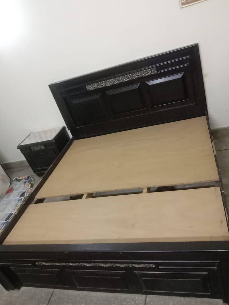 Bed Set With Side Table and Dressing Table 5