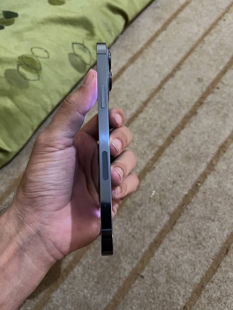 Apple iPhone 13 Pro Max 5