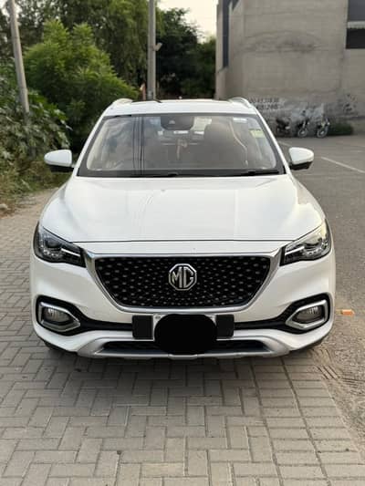 MG HS 2022