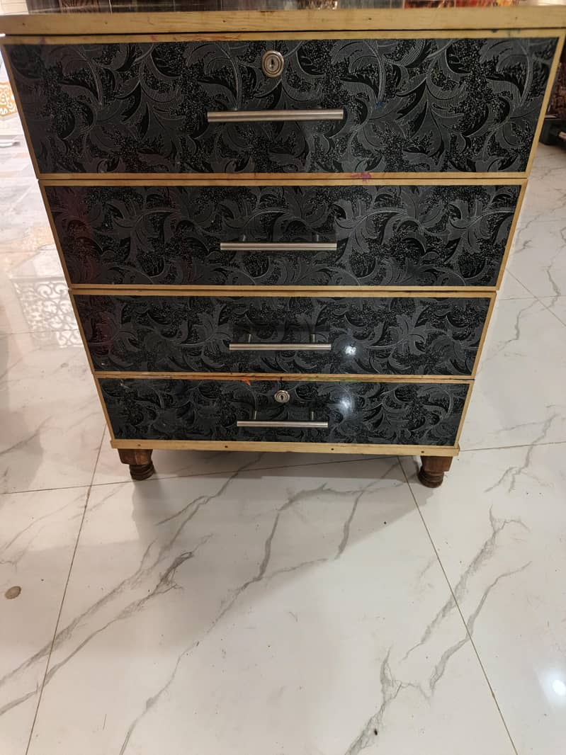 Drawers 0