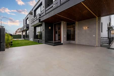 1 KANAL BEAUTIFUL DESIGNER HOUSE FOR SALE