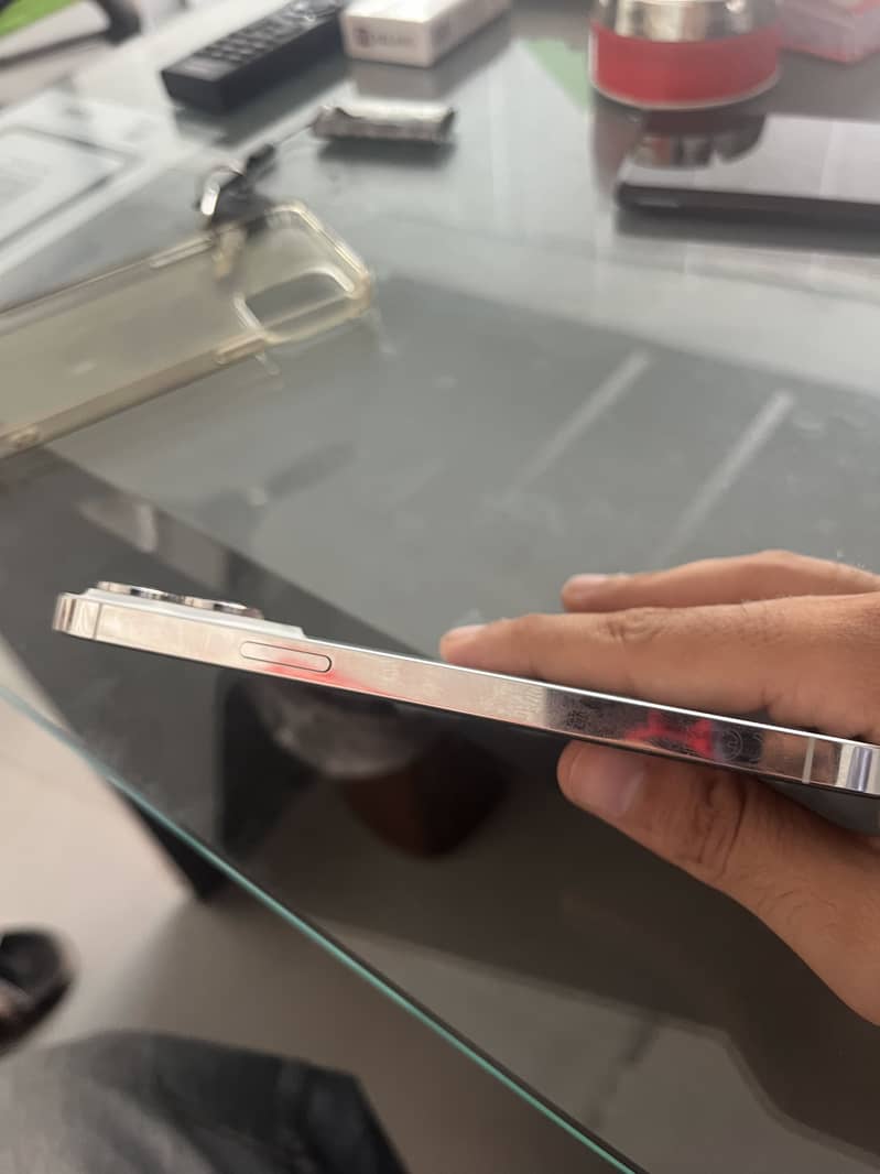 Apple iPhone 14 Pro Max 5